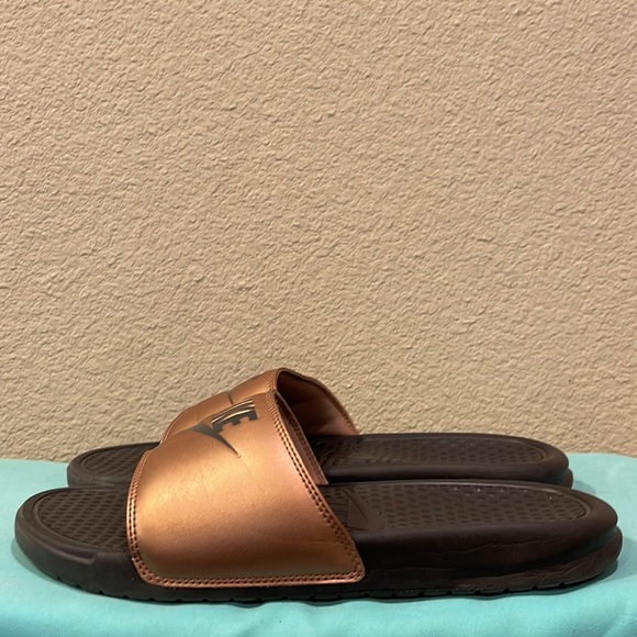 nike slide rose gold